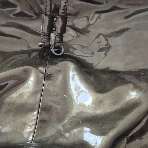 COACH Metallic gold leather hobo shoulder bag. Excellent Condition. - Picture 7 of 7